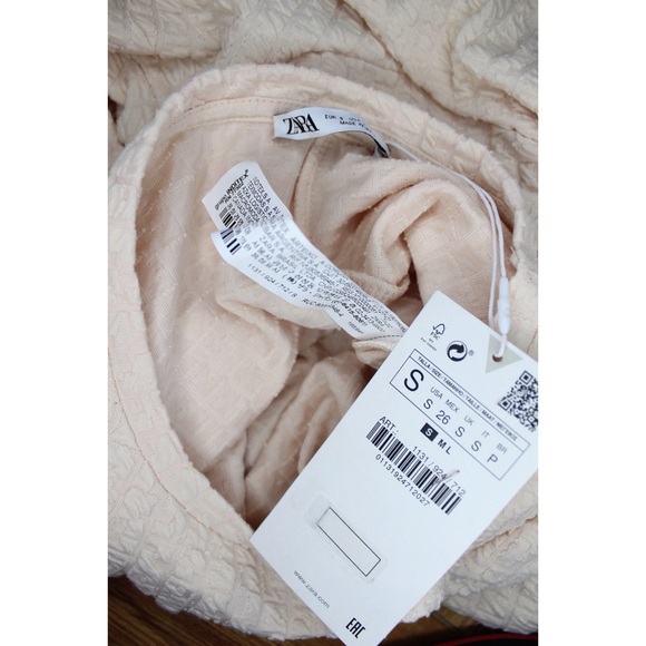 Zara Ecru Long Puff Sleeve Textured & Ruching Top - Picture 10 of 10